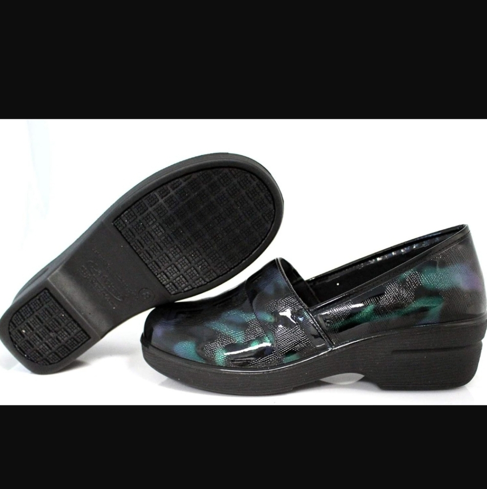 BRAND NEW LAFORST WOMENS JAMIE WAITRESS NONSLIP SLIP ON CLOG